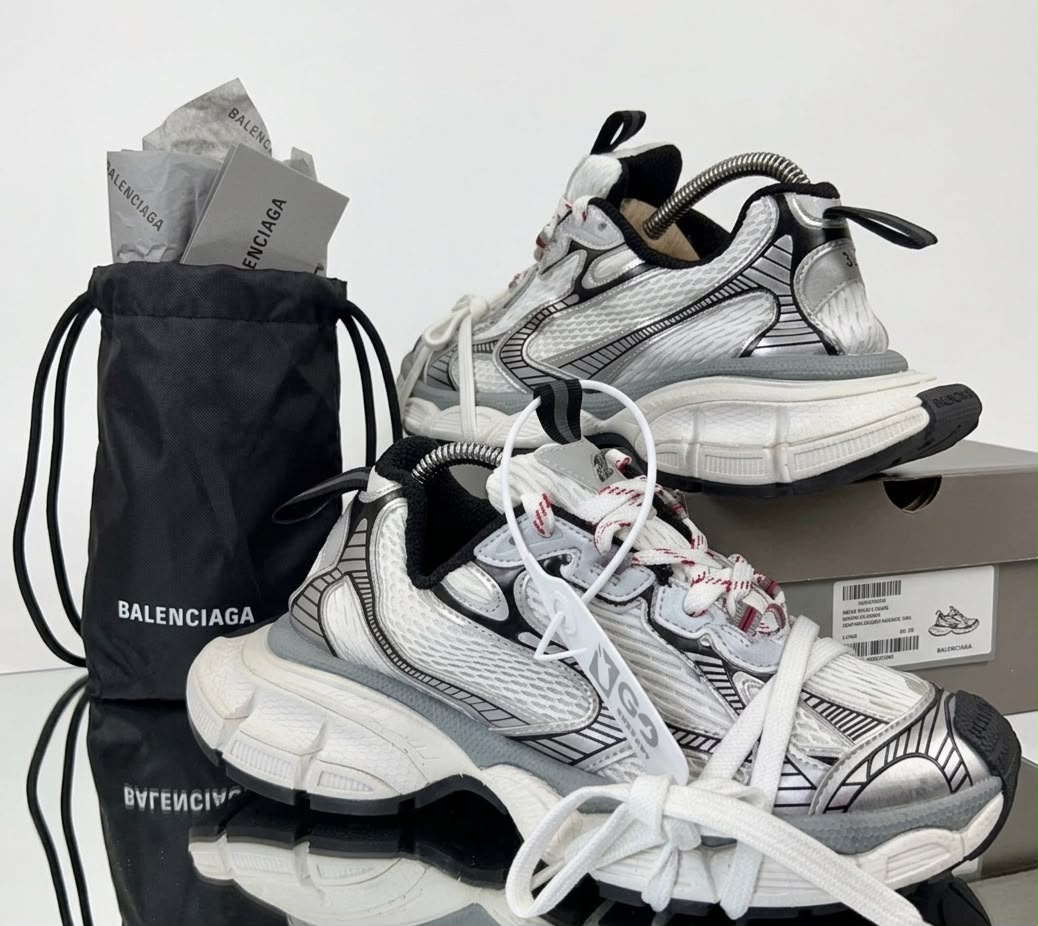 BALENCIAGA
