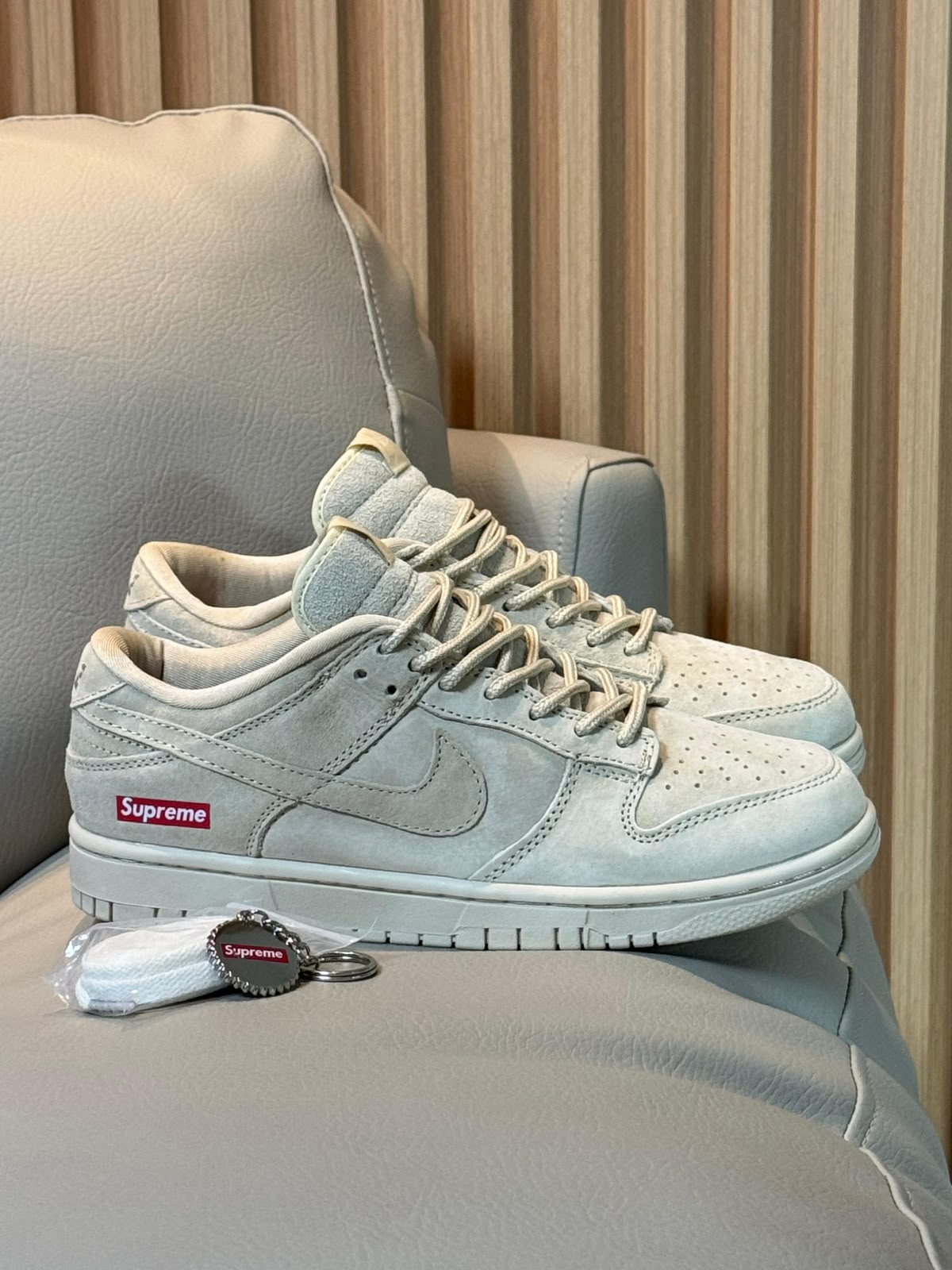 NIKE