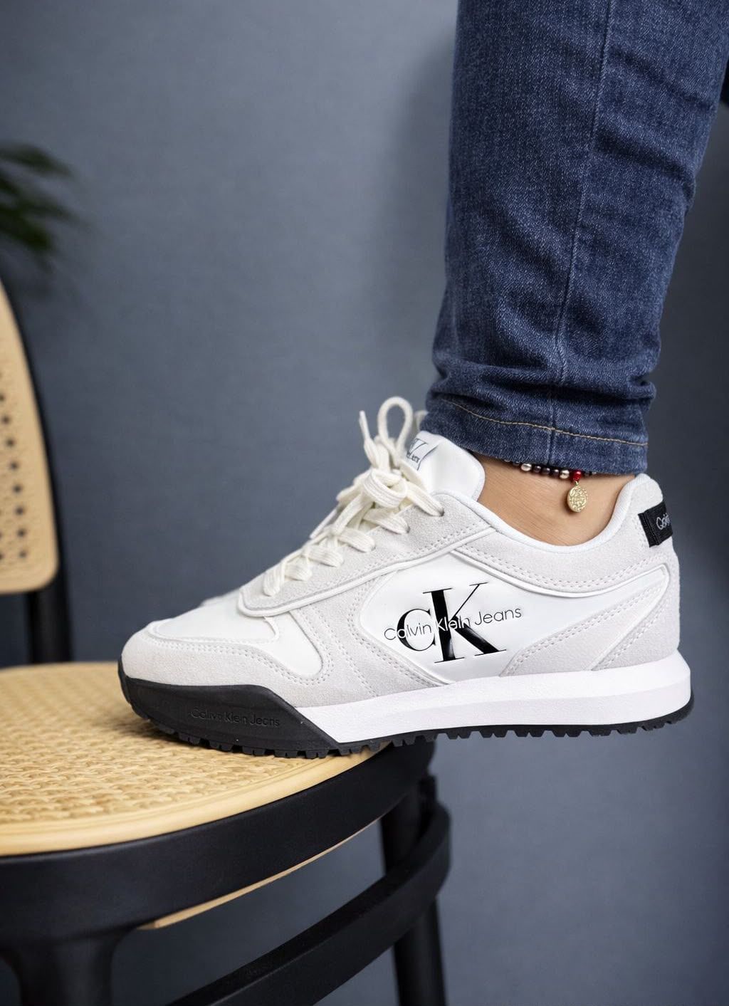 CALVIN KLEIN