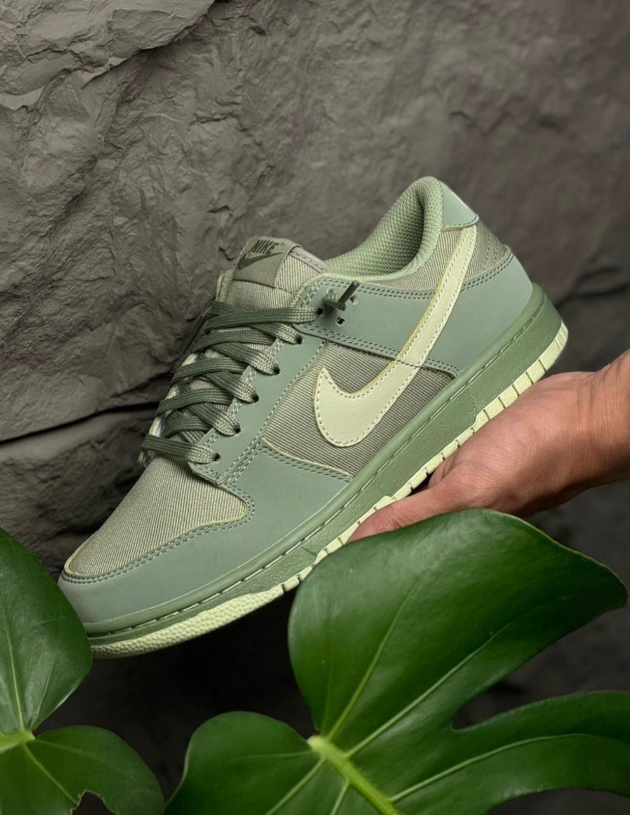 NIKE