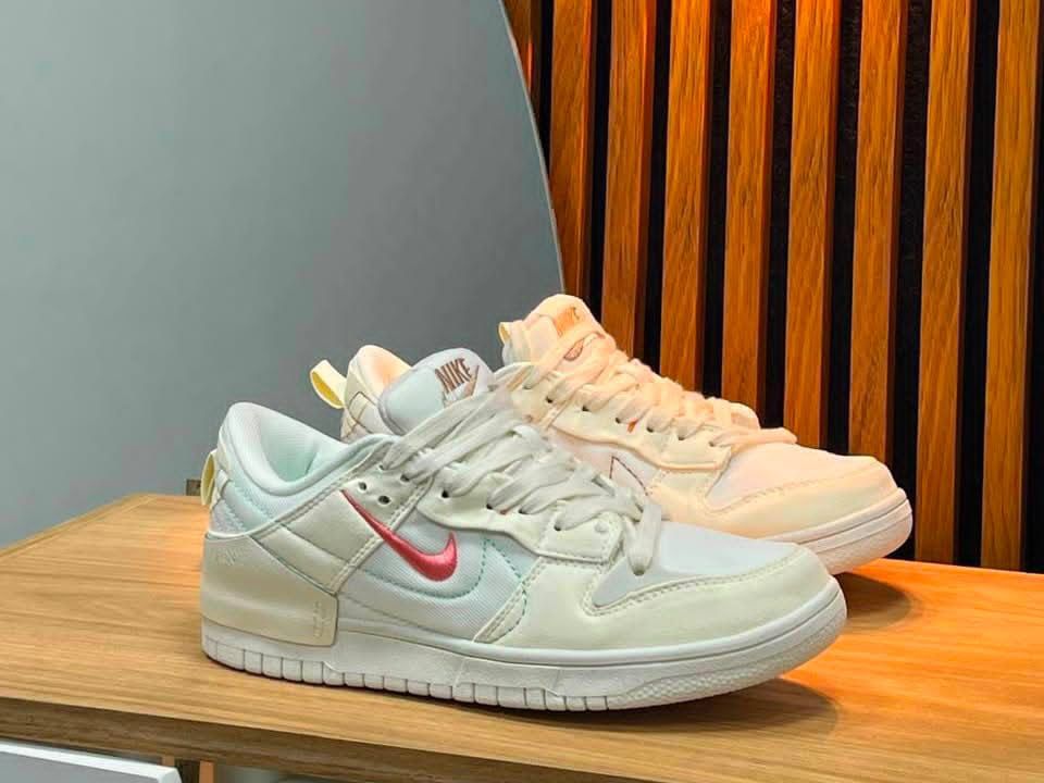 NIKE